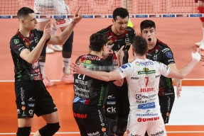 澳门美高梅官方-意大利杯赛后再迎强敌，曼城强势反弹，主帅态度——话题不断，年轻球员得到机会