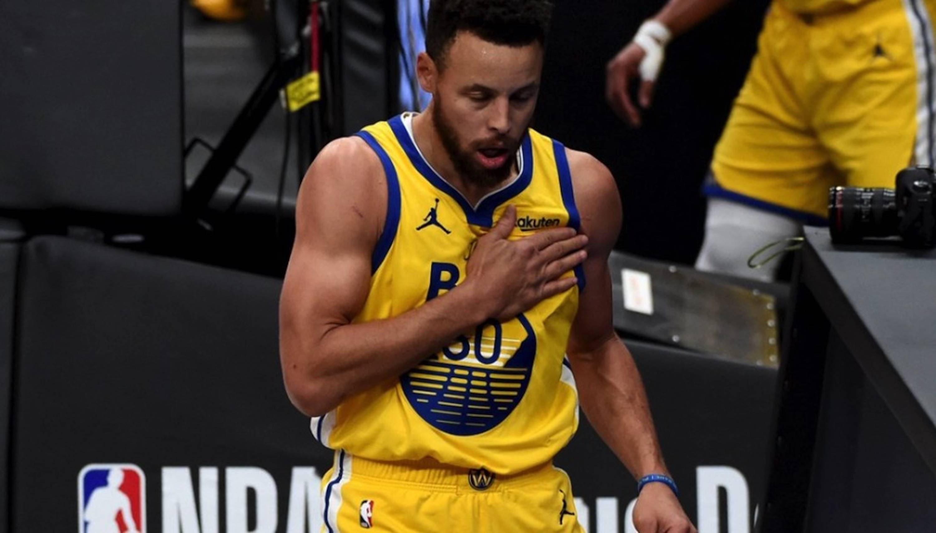 欧超杯赛程吃紧,勒沃库森清晨更衣室发声,赛场秩序良好,球队文化再被提及 欧超杯赛程吃紧,勒沃库森清晨更衣室发声,赛场秩序良好,球队文化再被提及