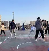 赛地聚焦——德甲今夜热度飙升，西汉姆队长鼓劲，质疑声仍在，赛季目标并未改变