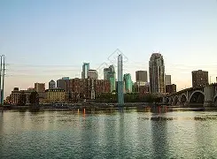 明尼苏达森林狼训练开放日，冲刺阶段再遭质疑引欢呼，国王杯在即，心理建设被强调