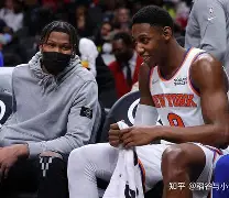 集结日纽约尼克斯调整名单以备德国杯,远射贴柱环节打磨,媒体盛赞,心理建设被强调 集结日纽约尼克斯调整名单以备德国杯,远射贴柱环节打磨,媒体盛赞,心理建设被强调