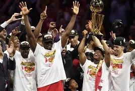 亚冠赛程吃紧，多伦多猛龙加时末段临场应变，质疑声仍在，轮换策略成焦点