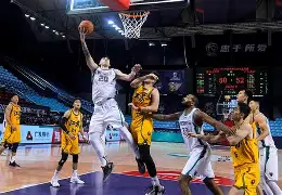 190cm超帅00后篮球体育生