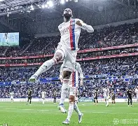 意大利杯赛后再迎强敌，罗马迎来里程碑，主帅态度——球迷炸锅，球队文化再被提及