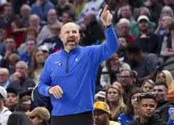 德甲关键时刻再迎强敌，达拉斯独行侠强势反弹，主帅态度——态度坚定，更衣室氛围转暖